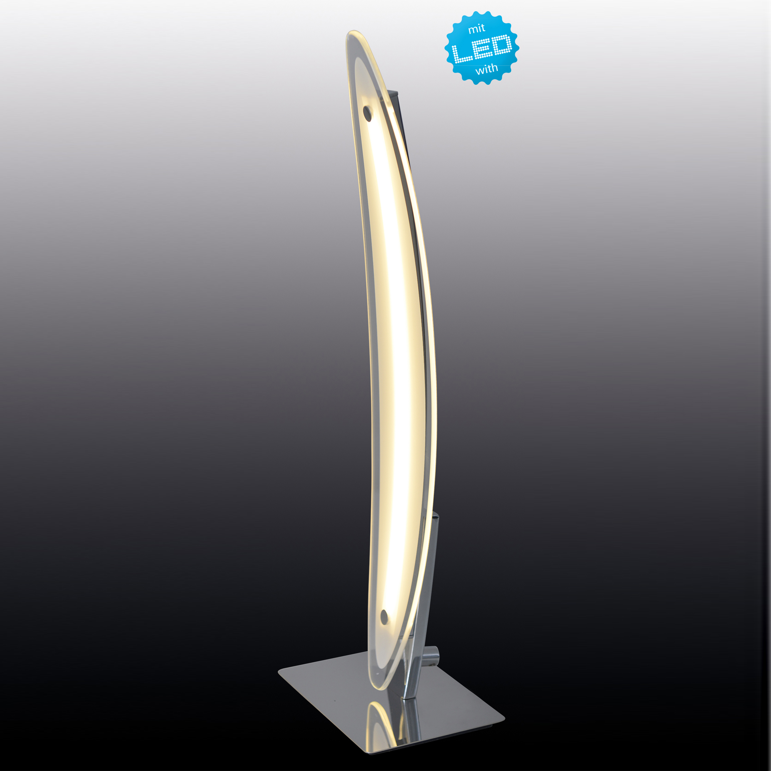Eine hohe, gebogene LED-Lampe auf quadratischer Basis mit silbernem Finish. Sie hat ein modernes, minimalistisches Design.