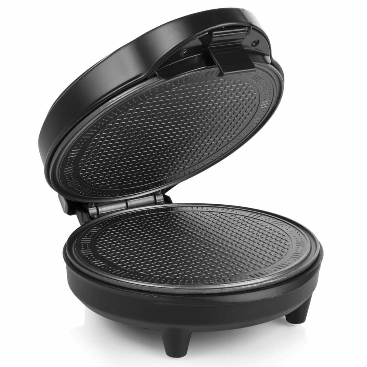 Czarna gofrownica z otwartą górą, odsłaniająca okrągłe, wzorzyste powierzchnie do pieczenia. Żelazko stoi na białej powierzchni.