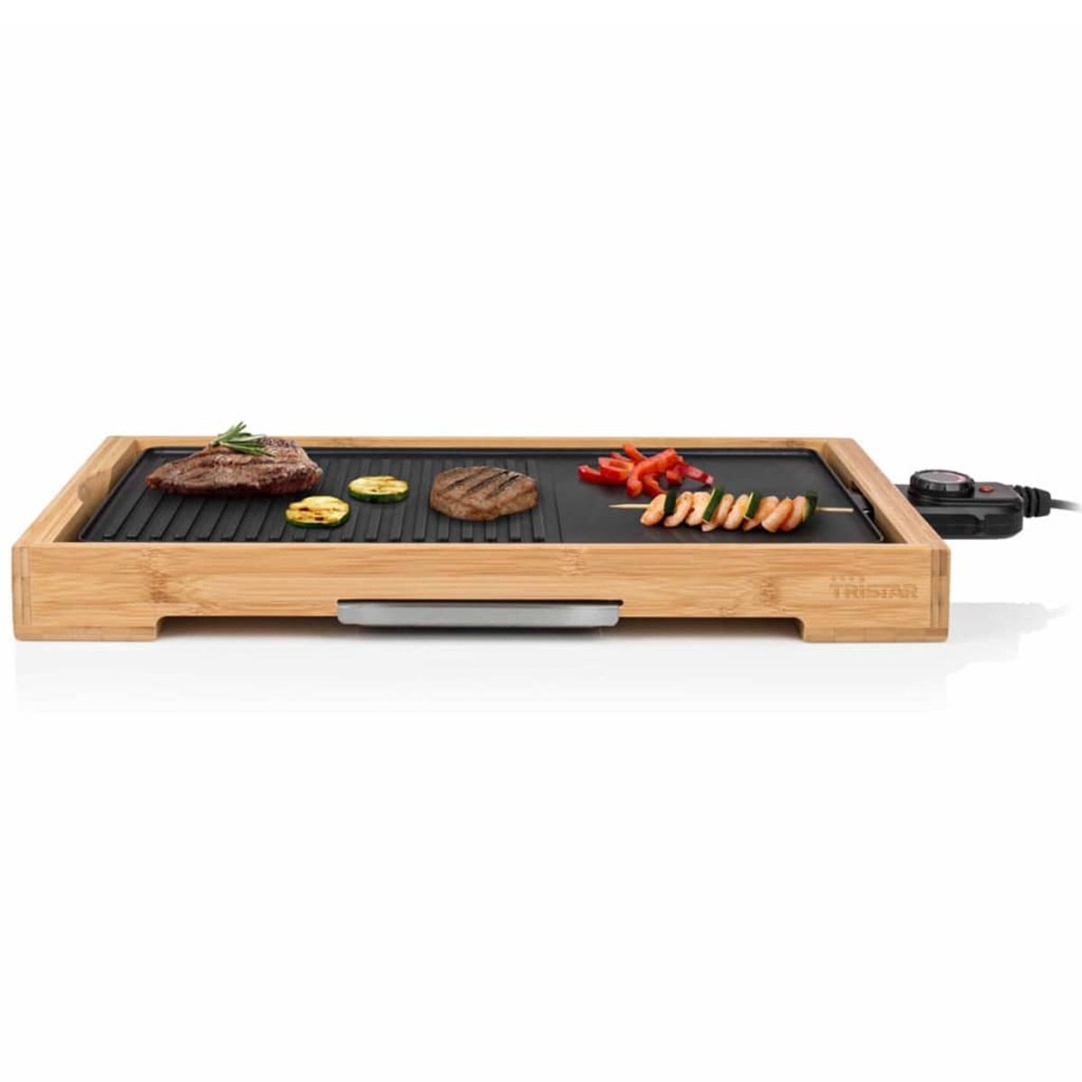 Griglia in legno con cibo. Ha carne e verdure grigliate e un pannello di controllo.