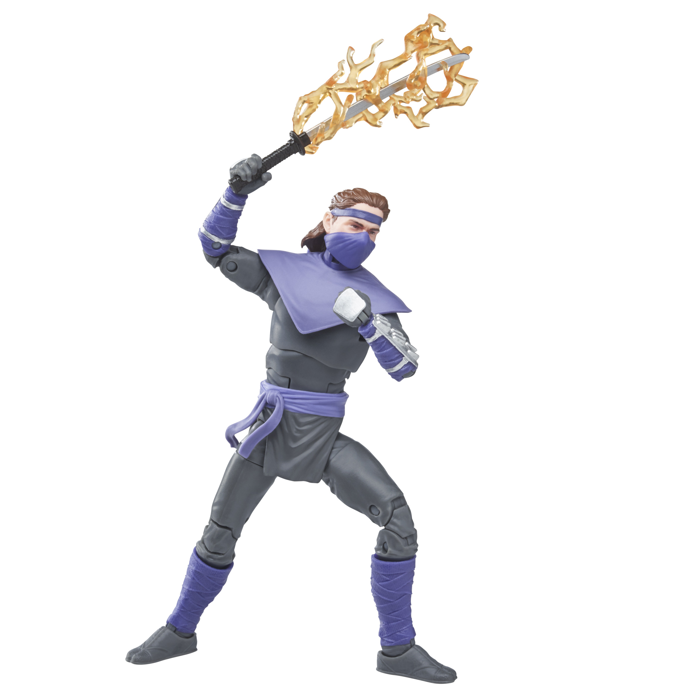 Figura de acción de un ninja enmascarado en gris y morado. Empuña una espada en llamas.