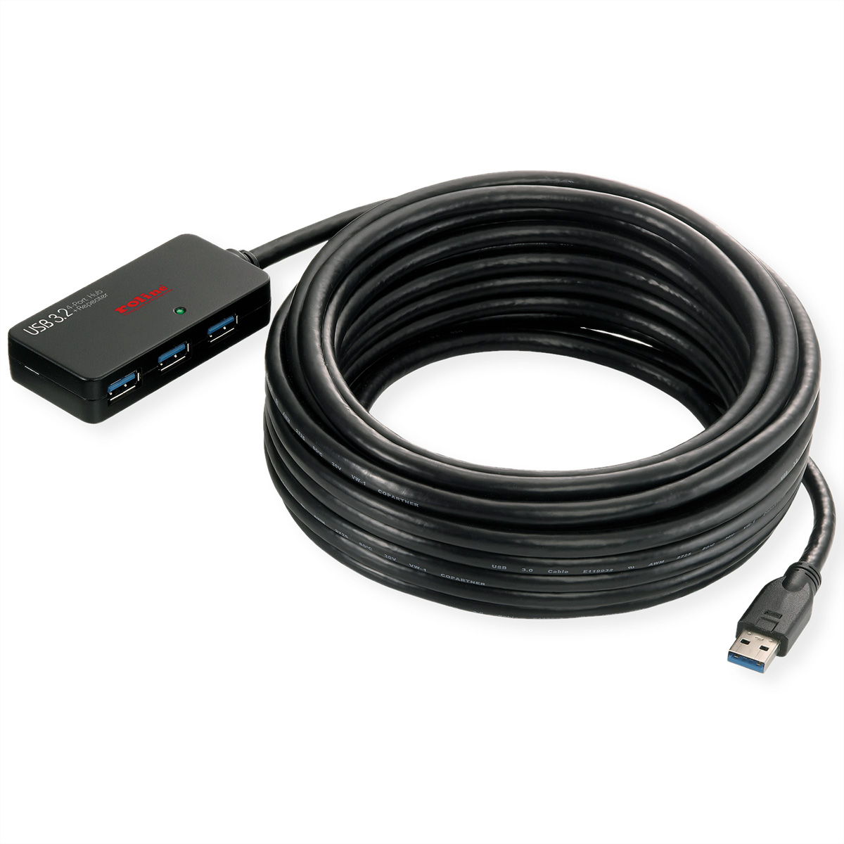 Schwarzer USB-Hub mit mehreren Anschlüssen und einem langen schwarzen Kabel. Weißer Hintergrund.