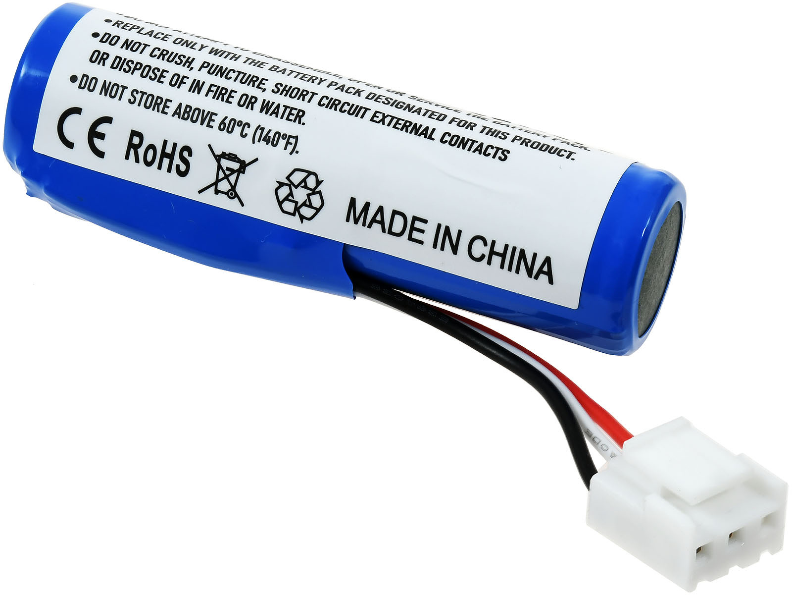 Blaue Batterie mit weißem Etikett. Text beinhaltet 'MADE IN CHINA'. Weißer Hintergrund.