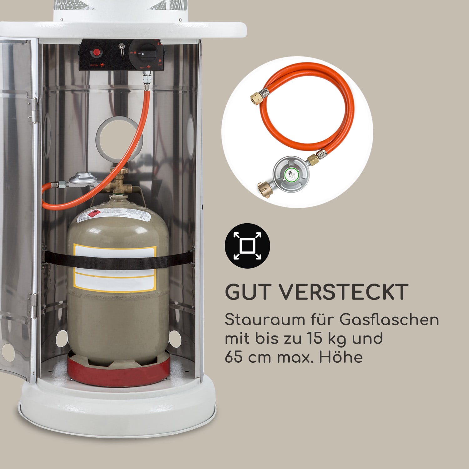 Heizstrahler für den Außenbereich mit Gaszylinder im Inneren und angeschlossenem Gasschlauch.