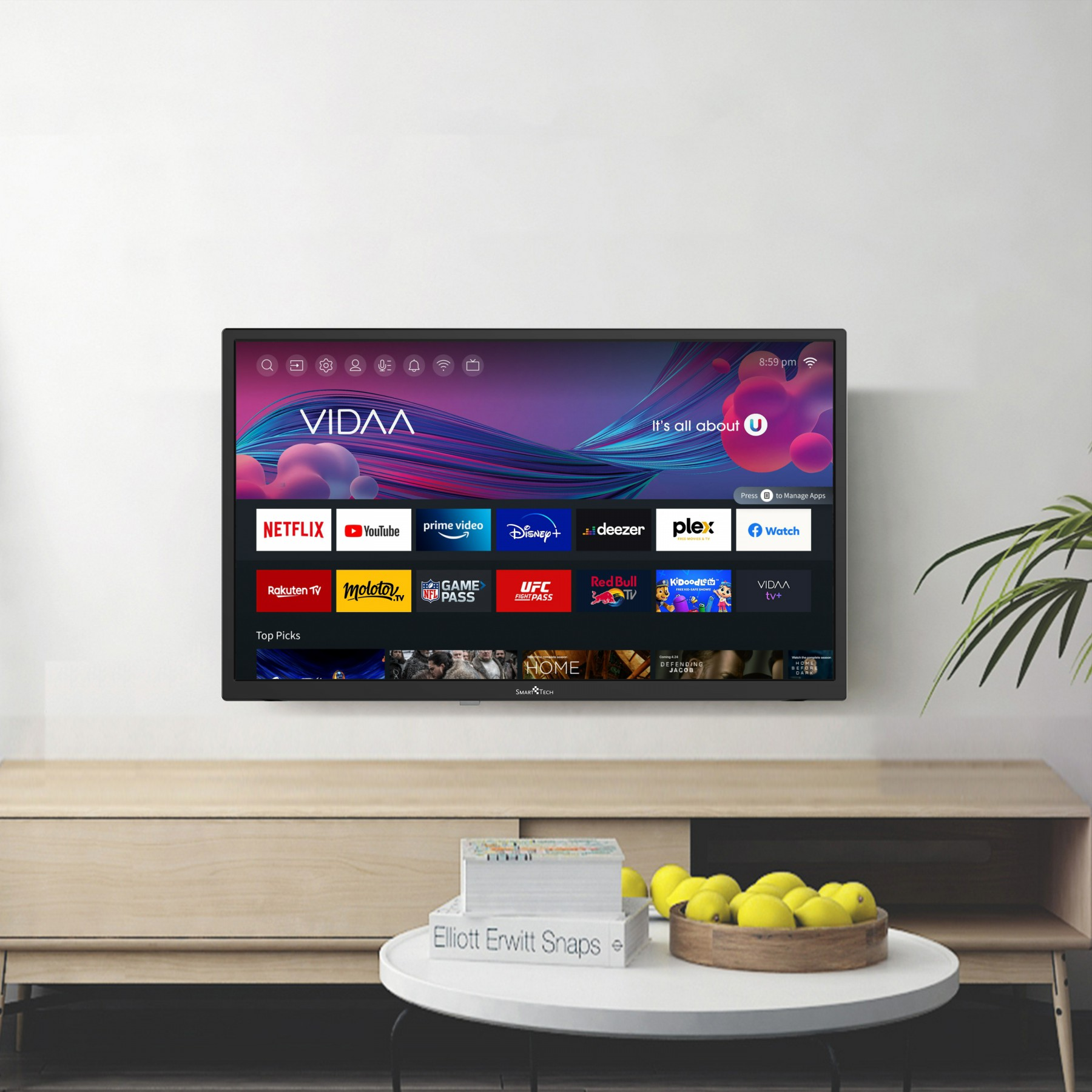 Televisor de pantalla plana sobre soporte de madera. Aplicaciones e interfaz visibles.