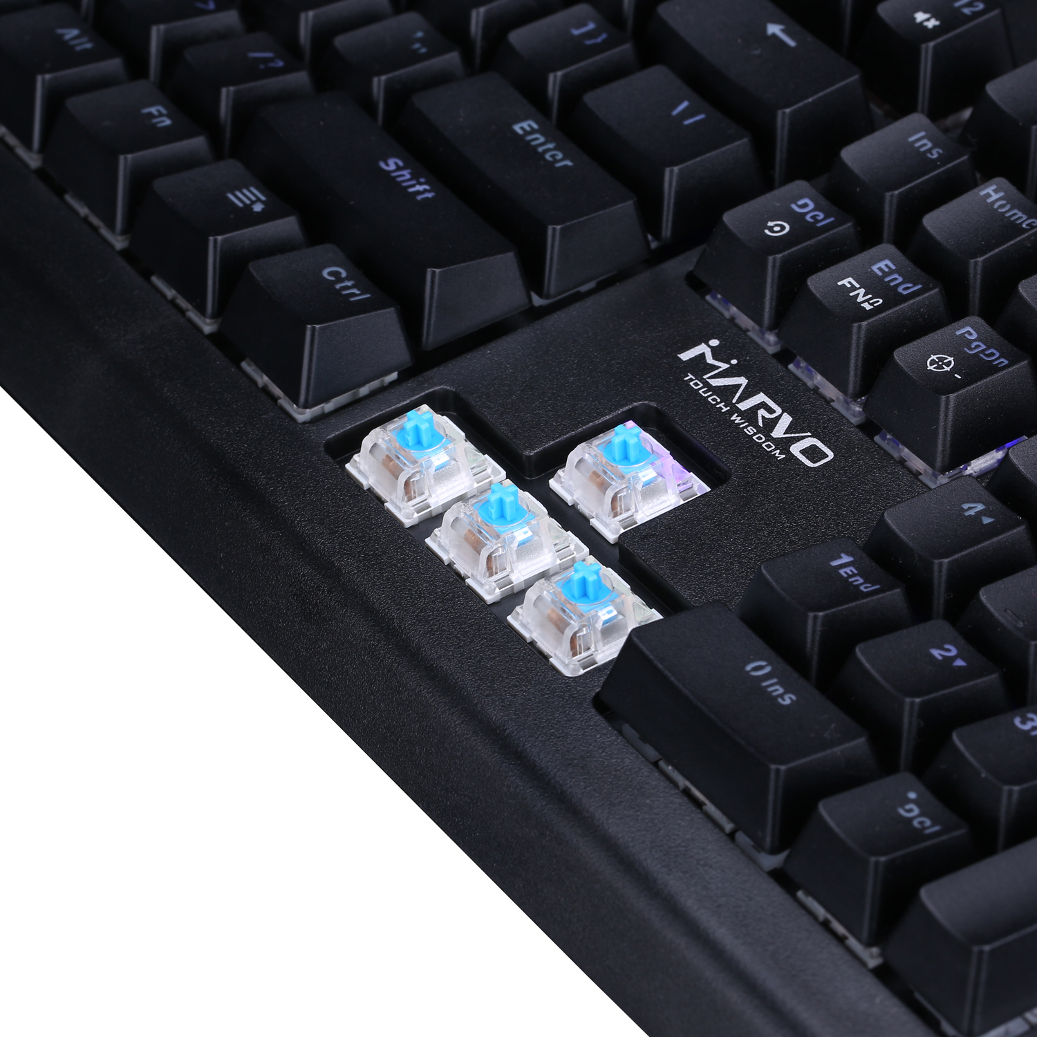 Schwarze Tastatur mit freiliegenden blauen Schaltern. Marvo-Markenlogo sichtbar.