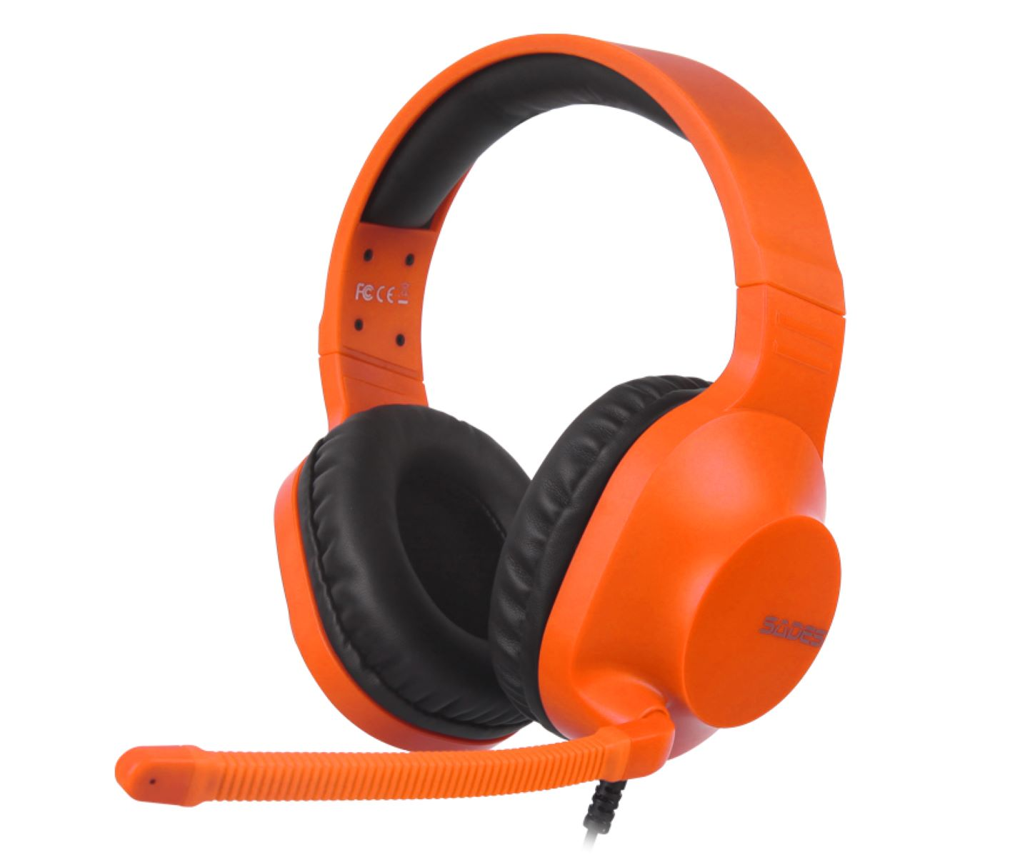 Oranges Gaming-Headset mit Mikrofon. Weißer Hintergrund.