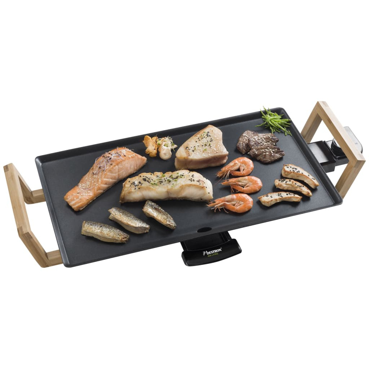 Una piastra elettrica nera con frutti di mare e verdure cotti. Manici in legno su ogni lato.