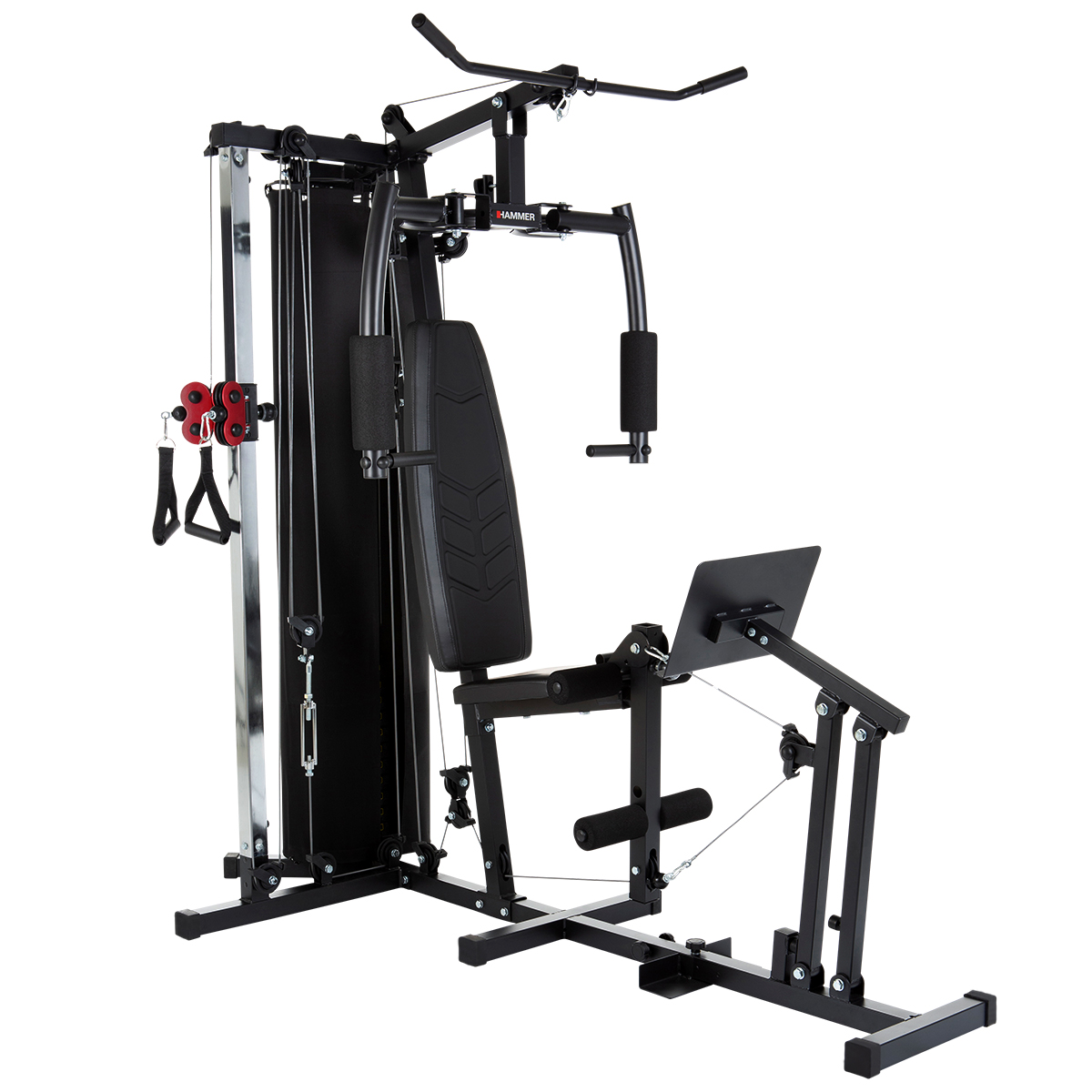 Eine schwarze und silberne Heimfitnessmaschine mit verschiedenen Trainingsstationen.