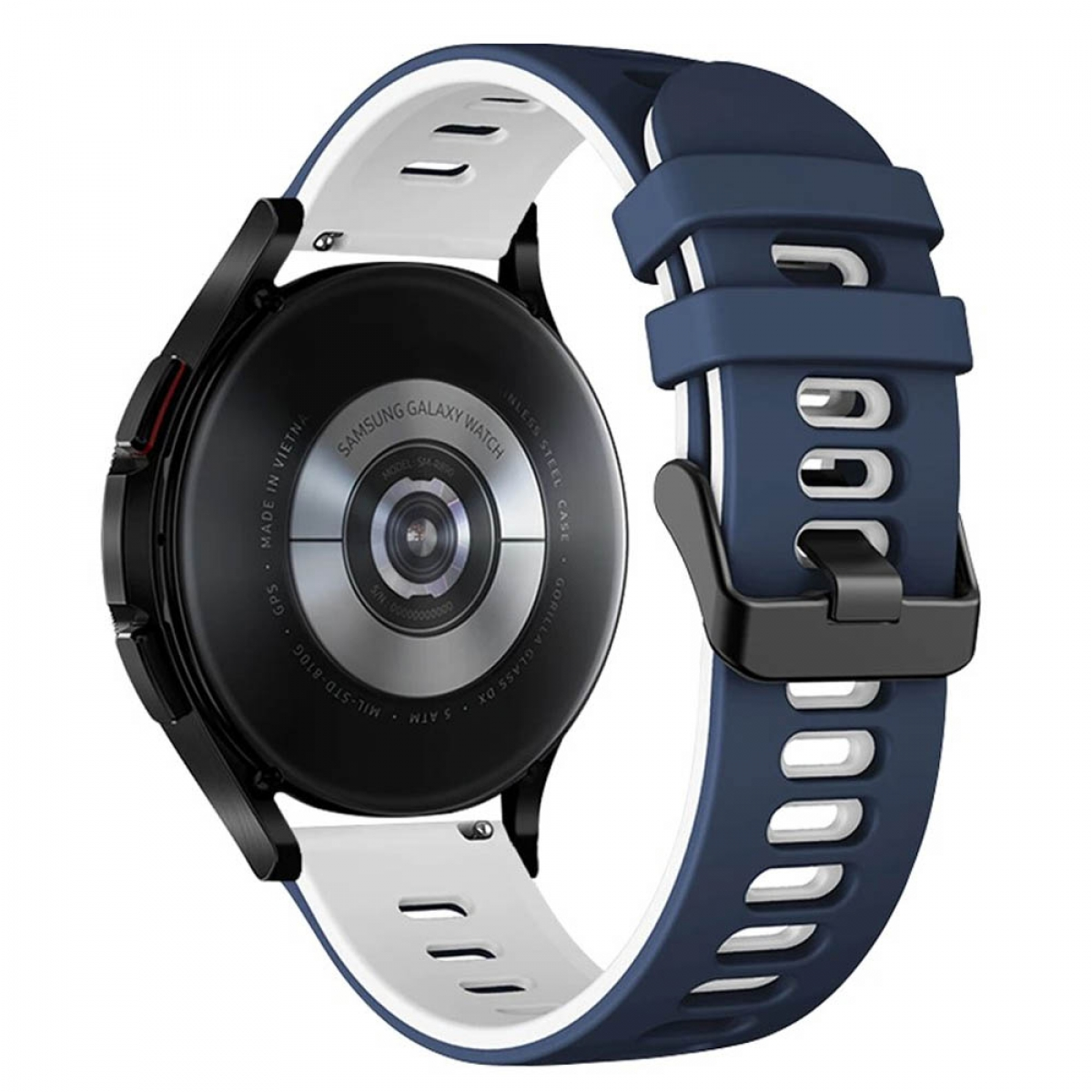 Eine schwarze Samsung Galaxy Watch mit blau-weißem Armband. Weißer Hintergrund.