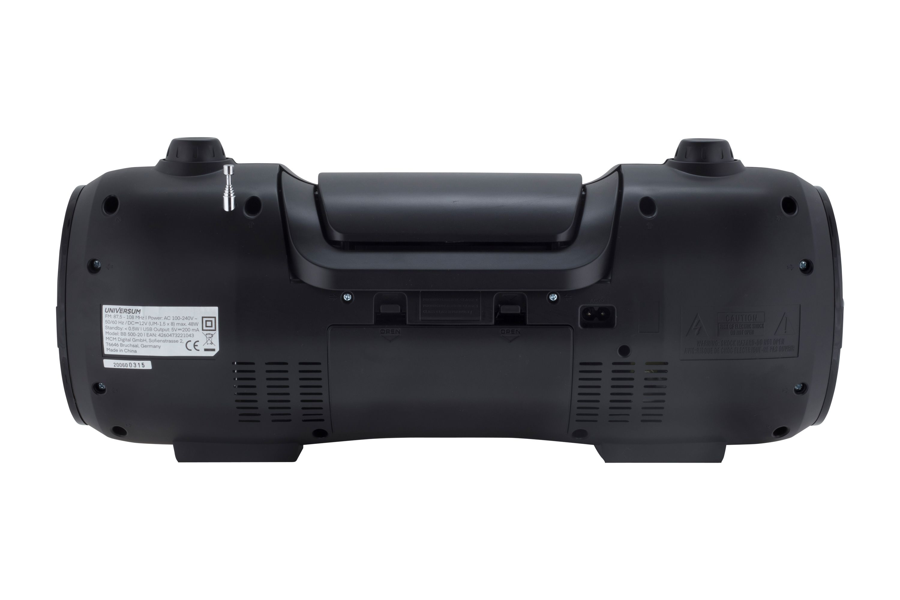 Schwarze Boombox, Rückansicht, mit Knöpfen und Stromanschluss, isoliert auf weißem Hintergrund.