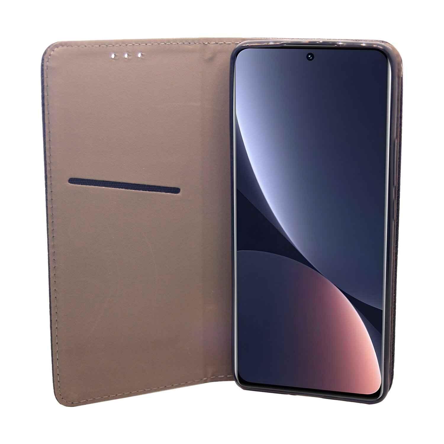 Beige Handyhülle geöffnet. Zeigt ein Smartphone. Das Telefon hat einen dunklen Bildschirm und ist in einer Handyhülle.