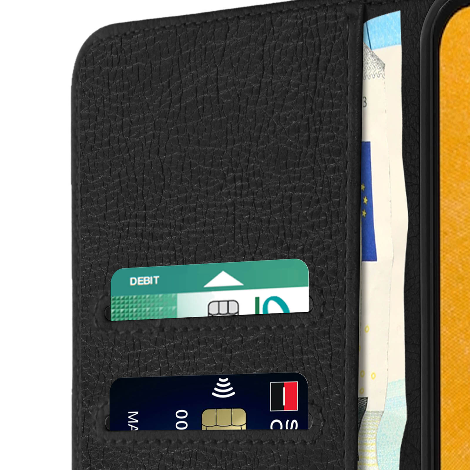 Zwarte telefoonhoes met een bankpas en een creditcard, op een zwart oppervlak.