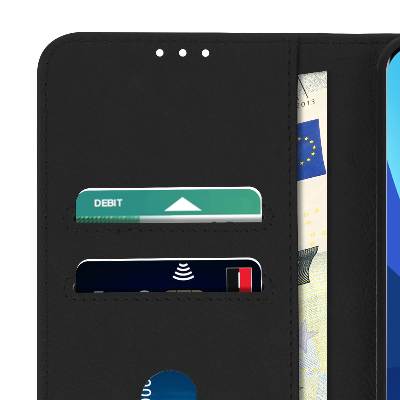 In een zwarte telefoonhoes zijn creditcards en een biljet zichtbaar.