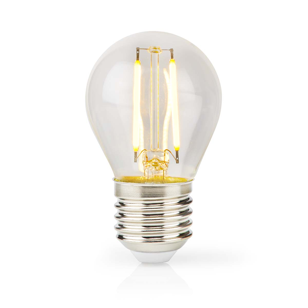 Una lampadina a LED trasparente e rotonda con base argentata. Due filamenti LED gialli verticali sono all'interno della lampadina trasparente.