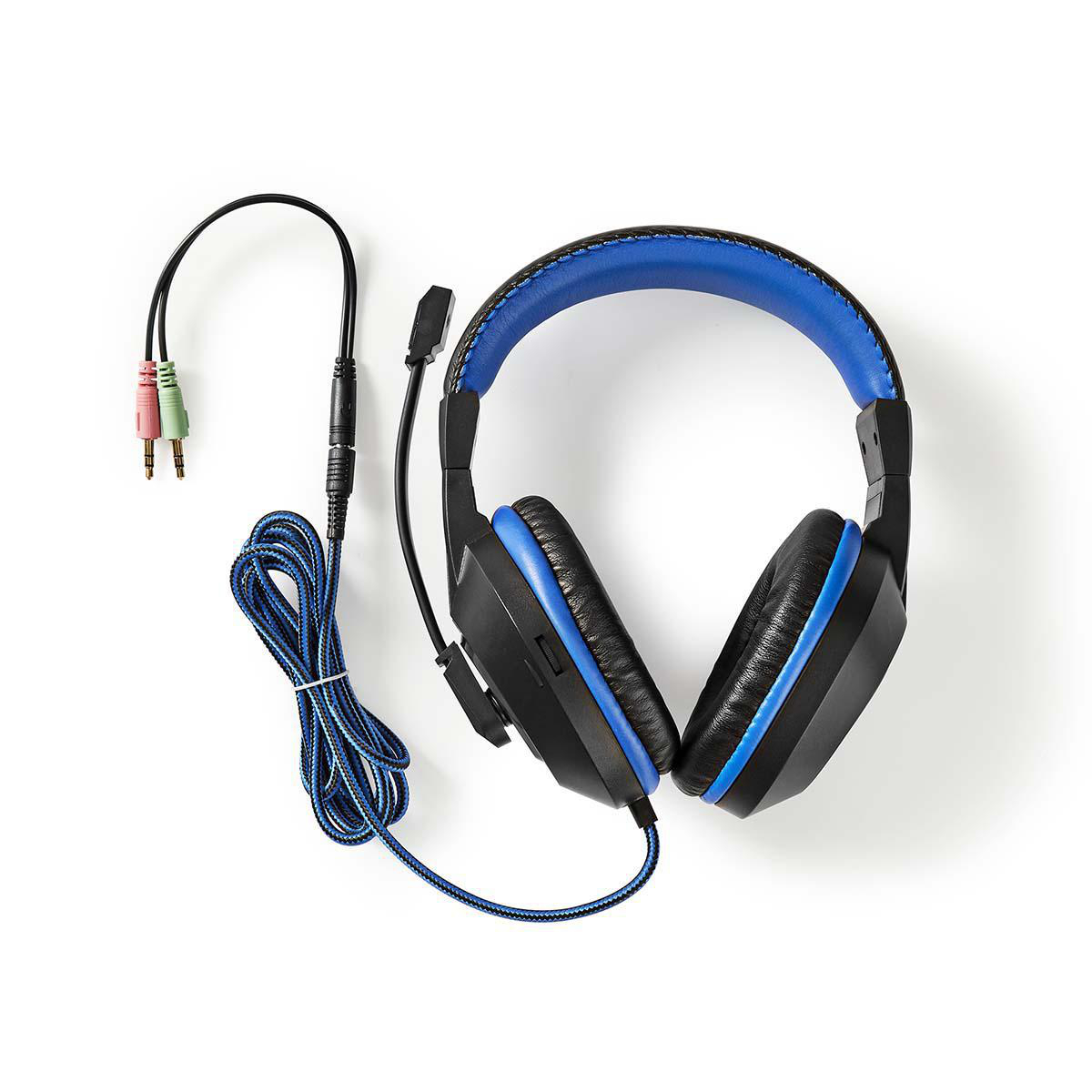 Słuchawki z mikrofonem, czarne i niebieskie, na białym tle.