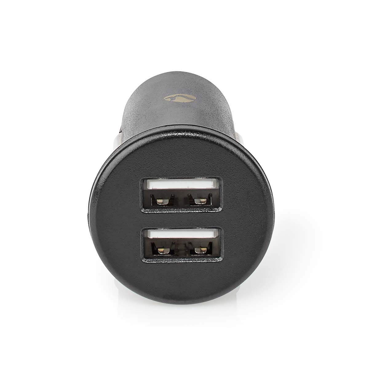 Zwarte autolader met twee USB-poorten. Witte achtergrond.