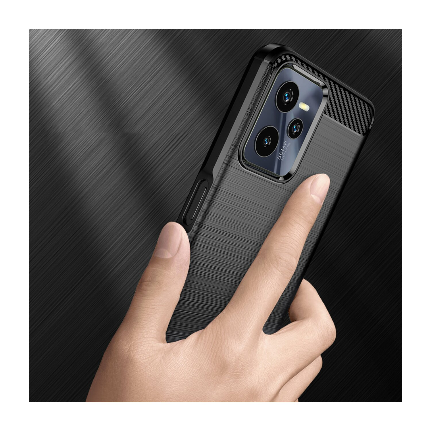 Eine Hand, die ein Telefon mit schwarzer Hülle hält. Die Rückseite des Telefons ist sichtbar.