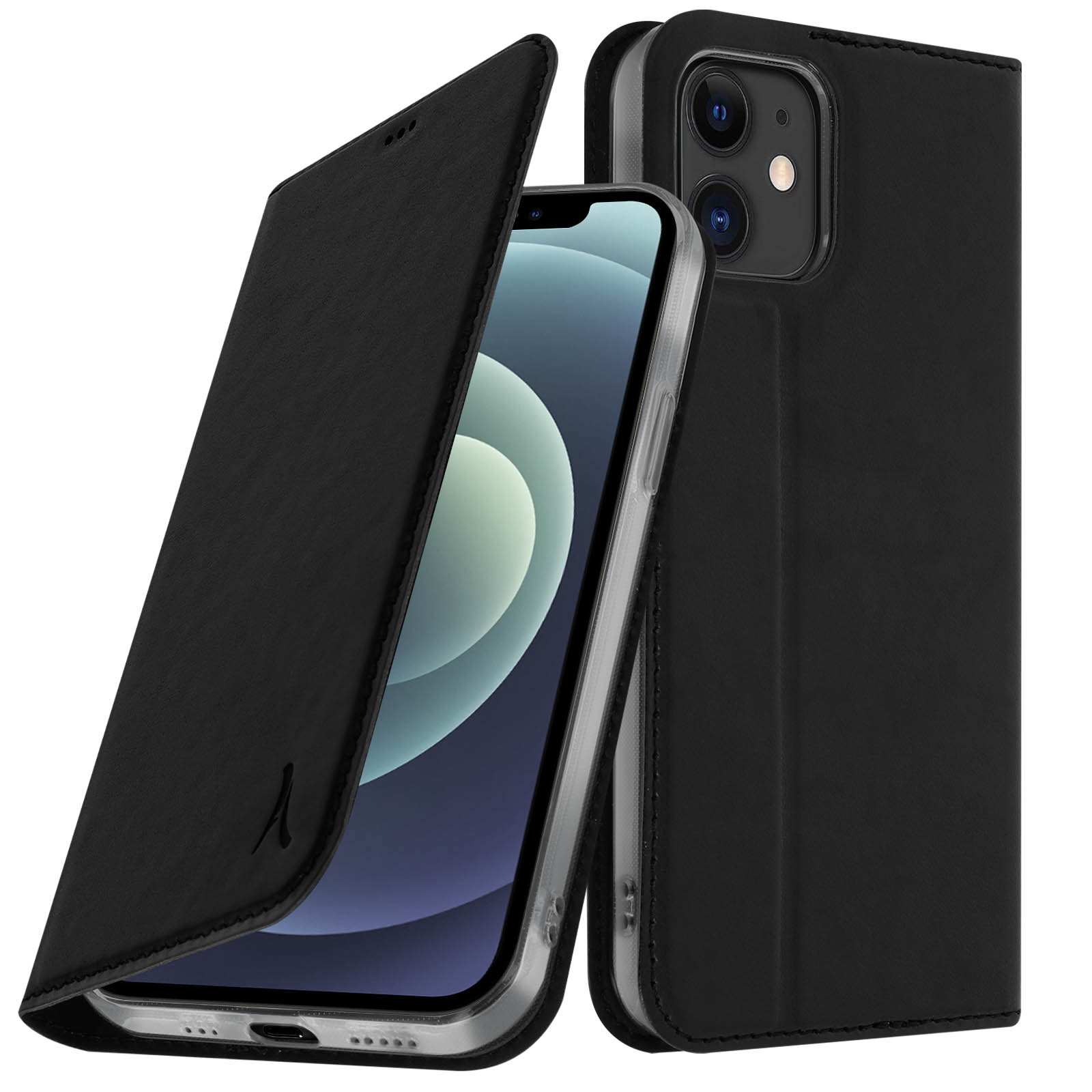 Un telefono nero in una custodia in pelle nera. La custodia ha un lembo aperto. Il telefono è su sfondo bianco.