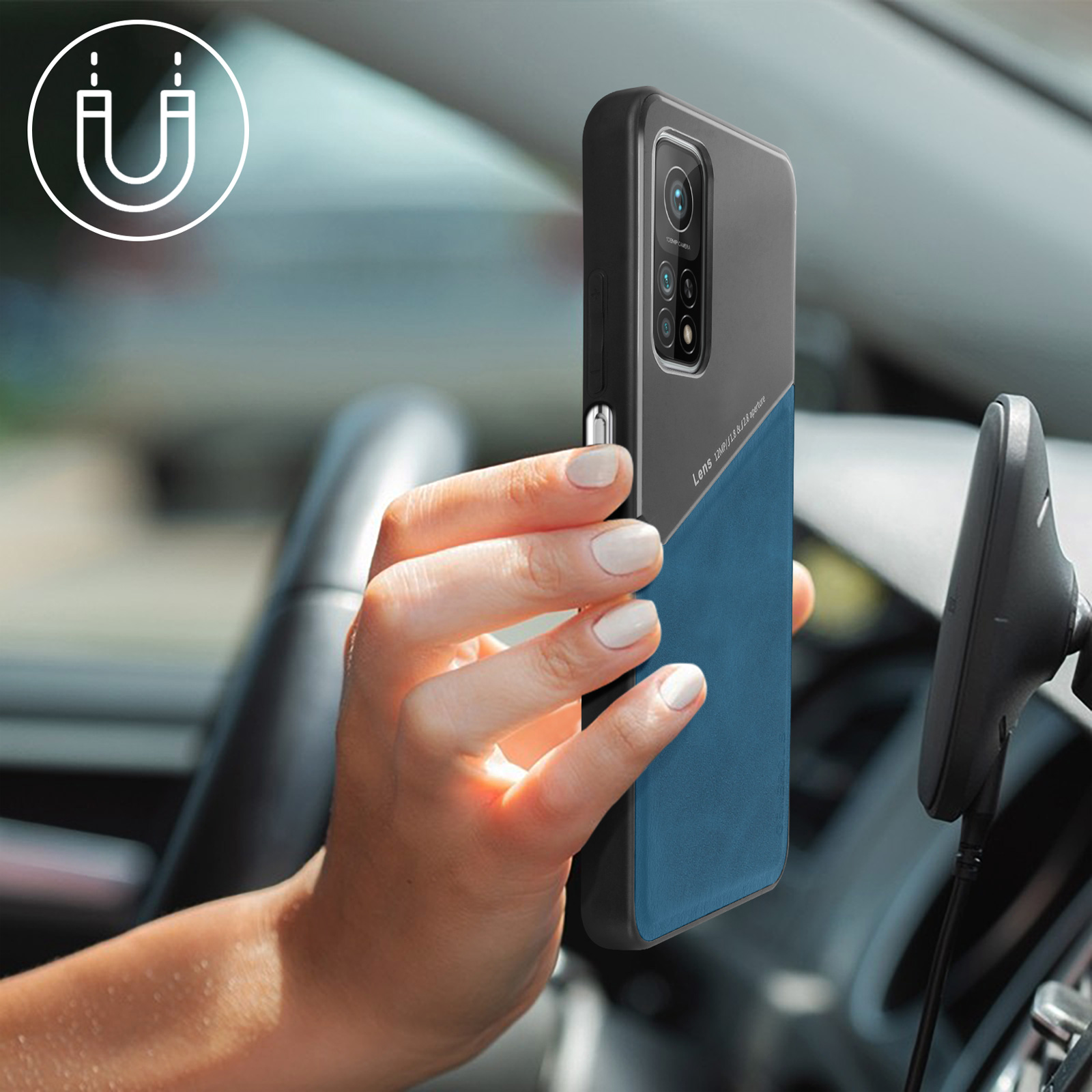 Custodia per telefono collegata a un supporto per auto. La custodia è blu e grigia. Una mano tiene la custodia.