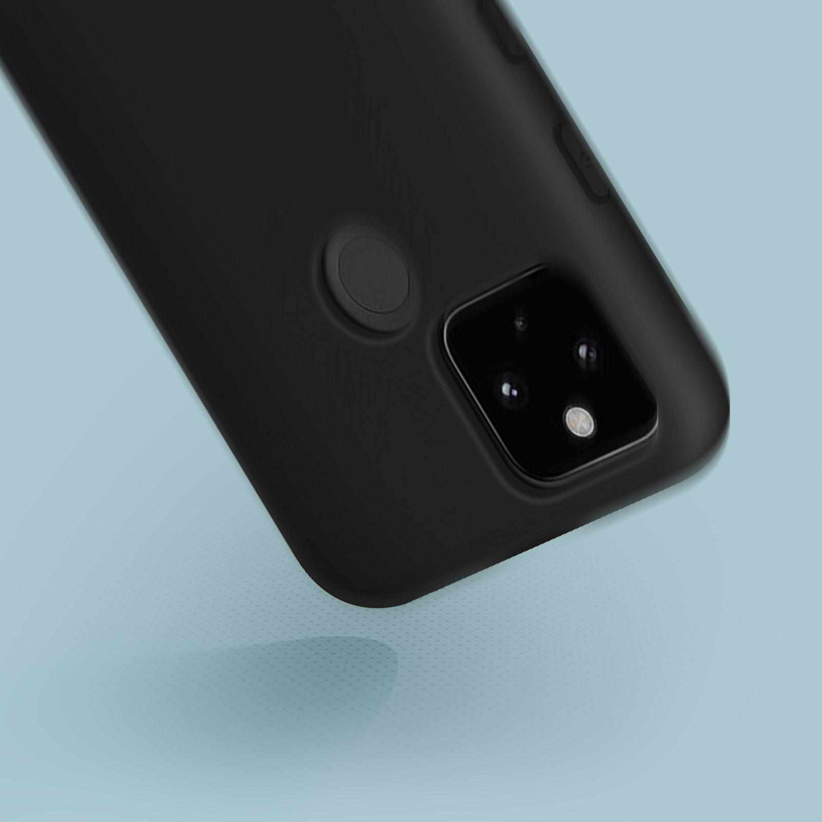 Zwarte telefoonhoes met een camera en flitser op een blauwe achtergrond.
