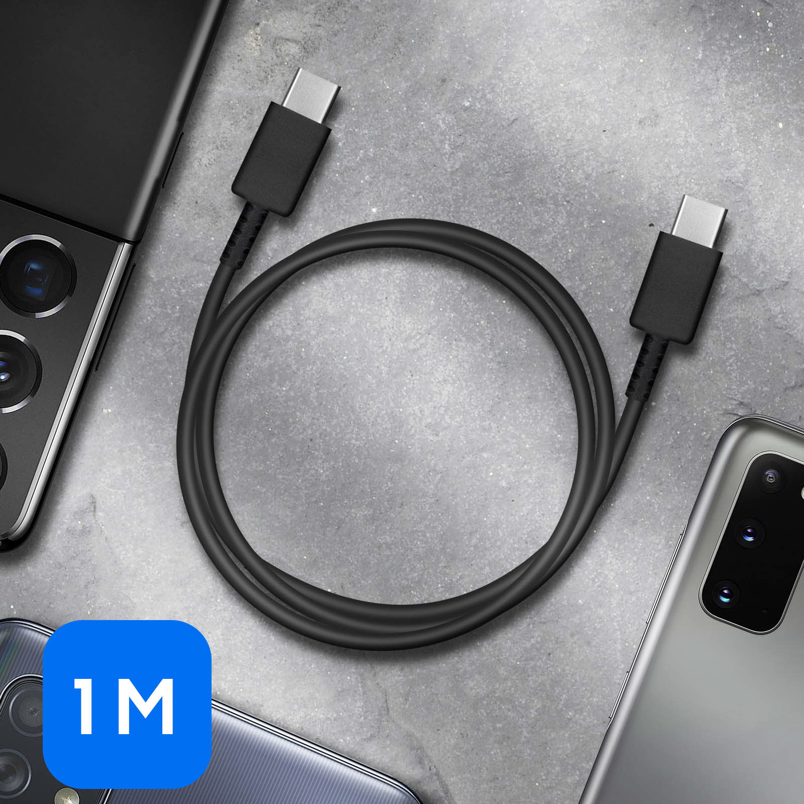 Câble USB-C noir, enroulé, avec deux connecteurs, et une étiquette bleue '1M'.