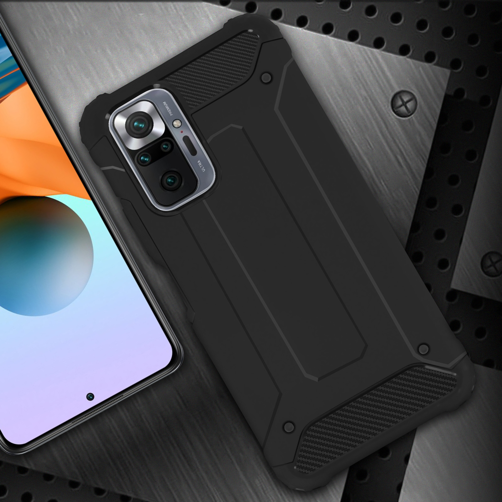 Telefono nero con custodia su sfondo metallico. Il telefono ha una fotocamera e un flash.