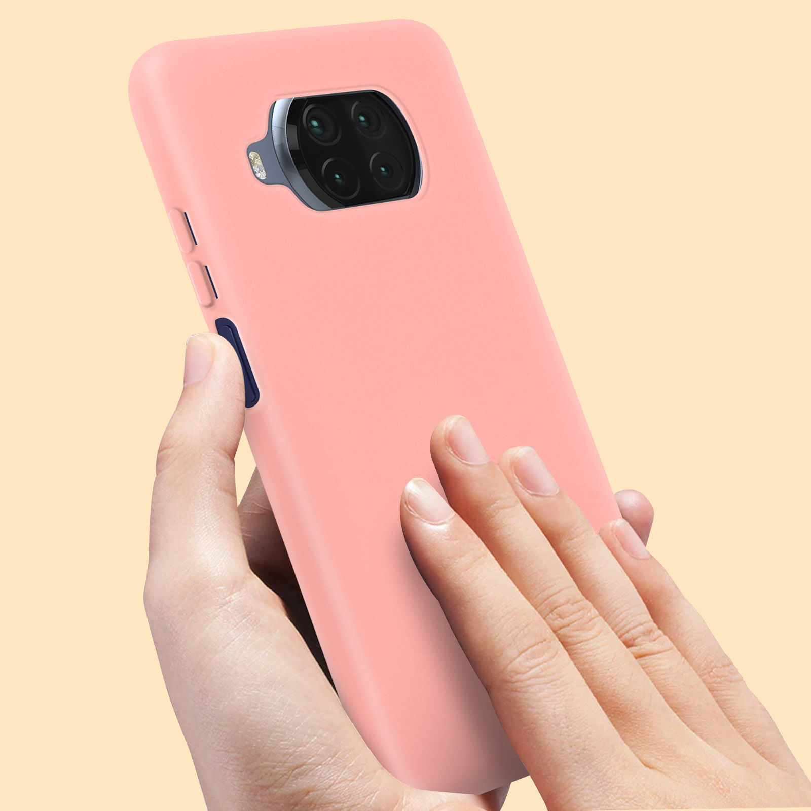 Custodia rosa, in mano, con più fotocamere.