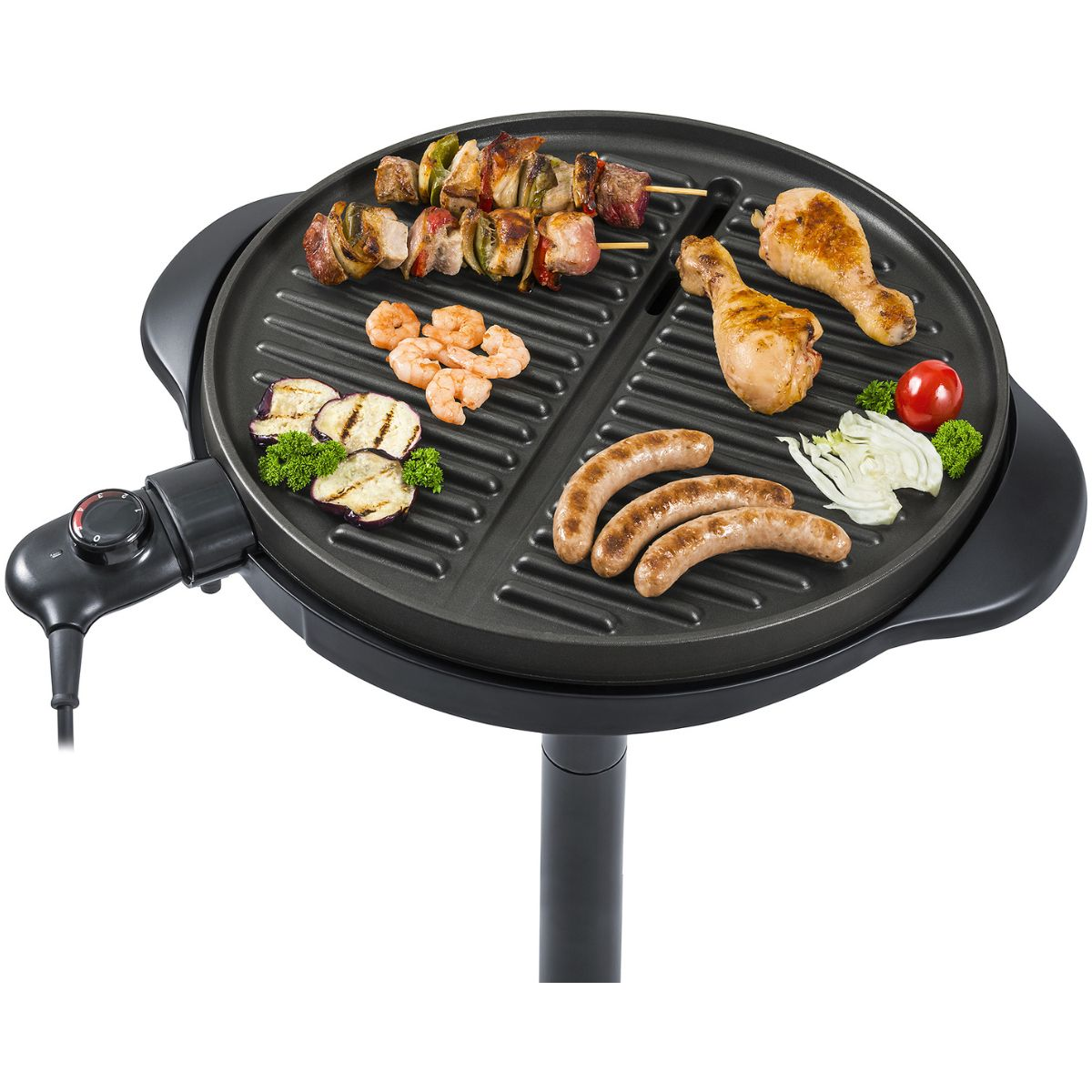 Elektrischer Grill mit Essen: Würstchen, Hähnchen, Gemüse, Garnelen und Kebabs.