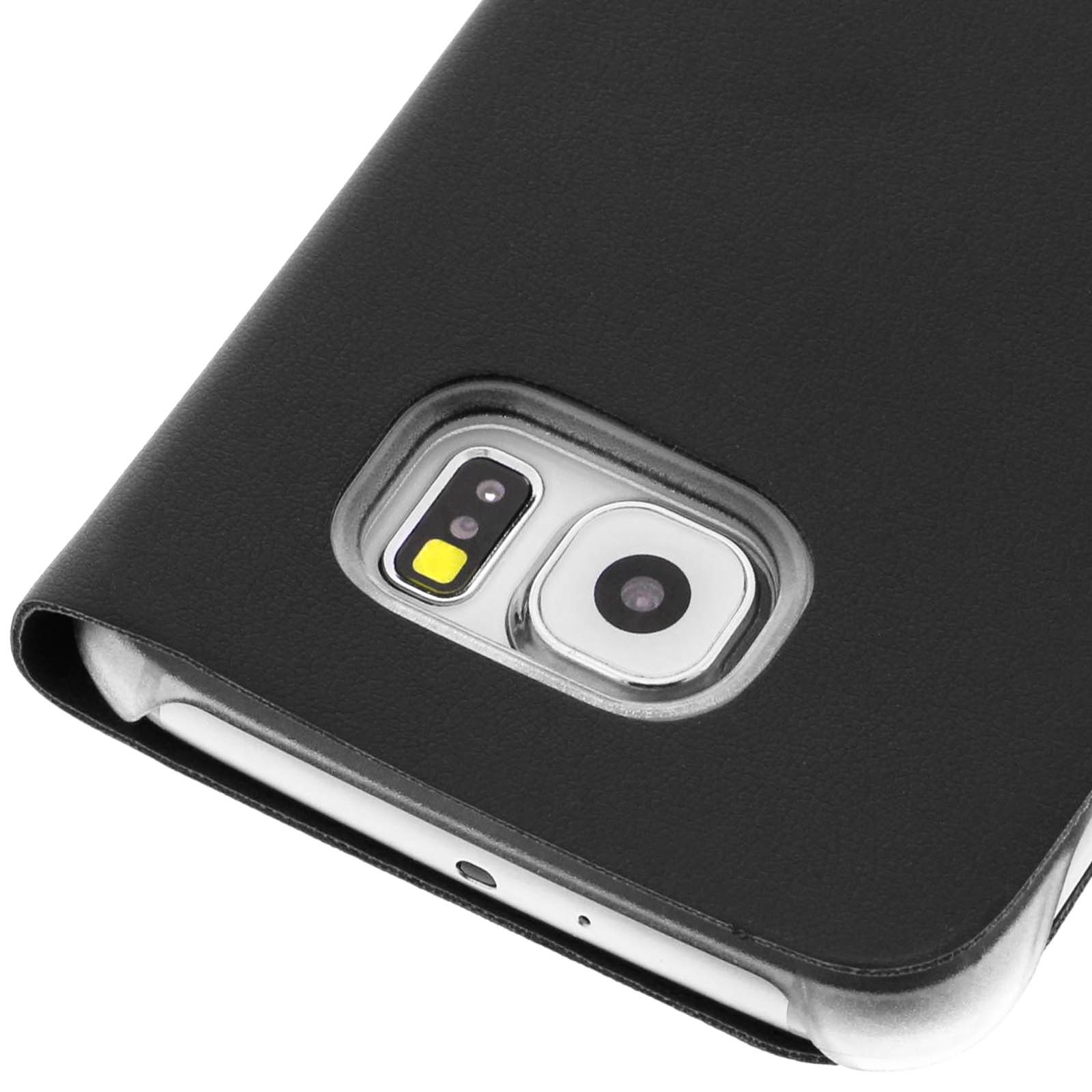 Primo piano di un telefono nero con dettagli della fotocamera e del flash visibili. Cornice argentata.
