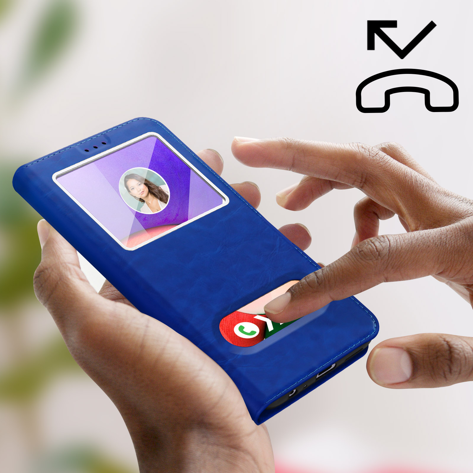 Mains tenant une coque de téléphone bleue. Écran affichant l'interface d'appel. Icône d'appel.