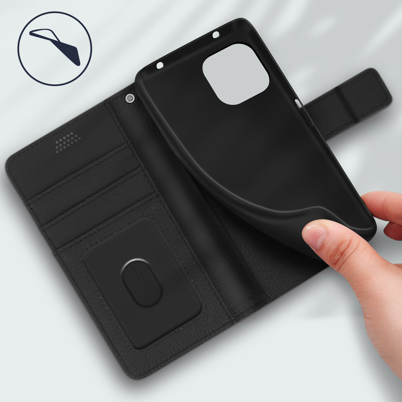 Custodia per telefono nera aperta con un telefono all'interno. Una mano sta per metterlo dentro.