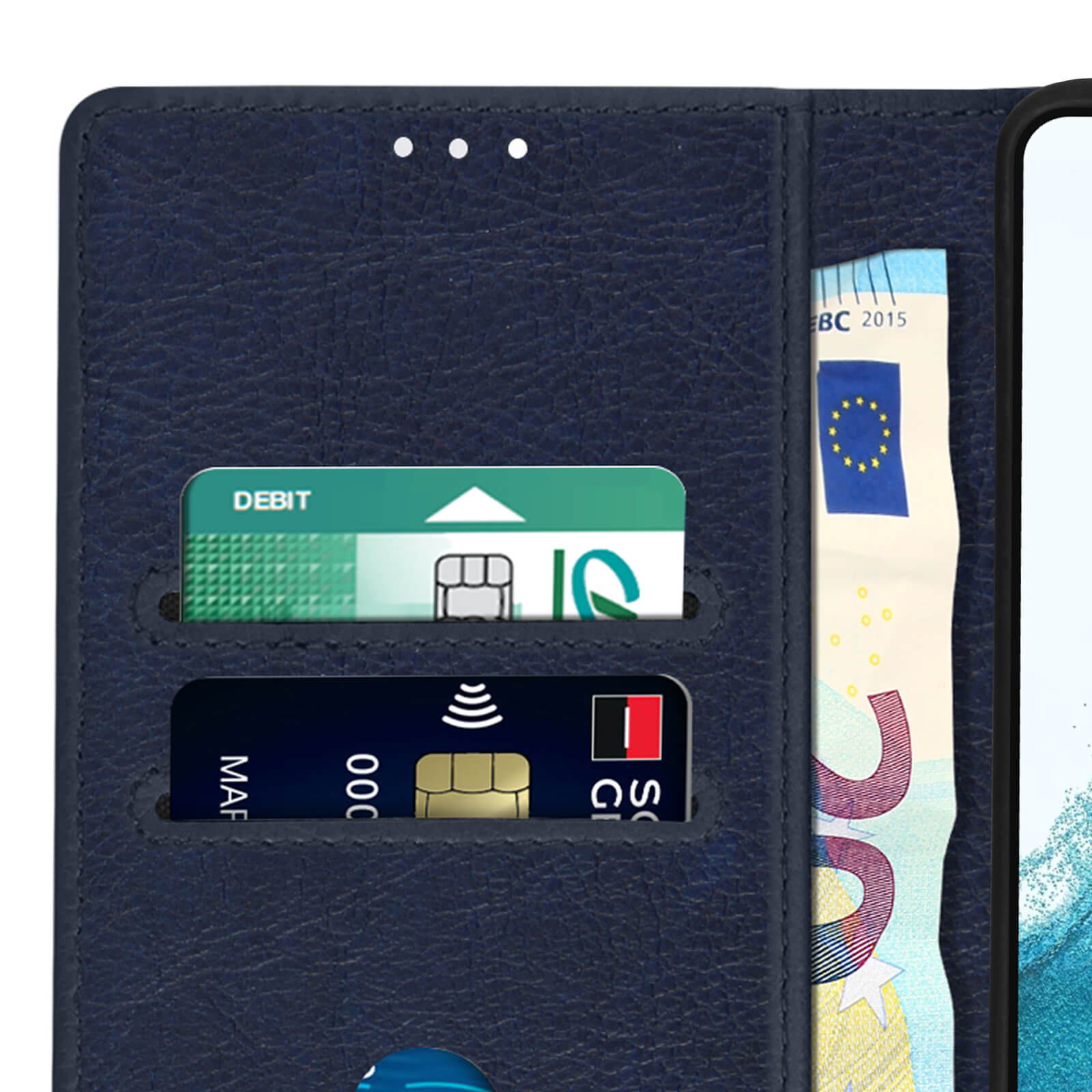 Una custodia per telefono è aperta, mostrando carte e denaro all'interno.