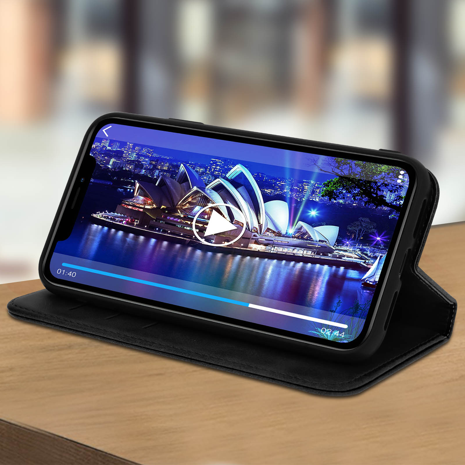 Telefono che mostra un video della Sydney Opera House su una custodia nera.