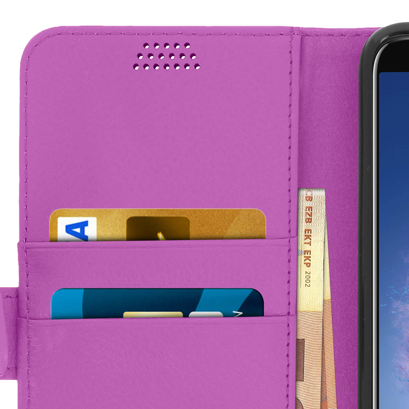 Primo piano di una custodia per telefono viola con carte e denaro all'interno.