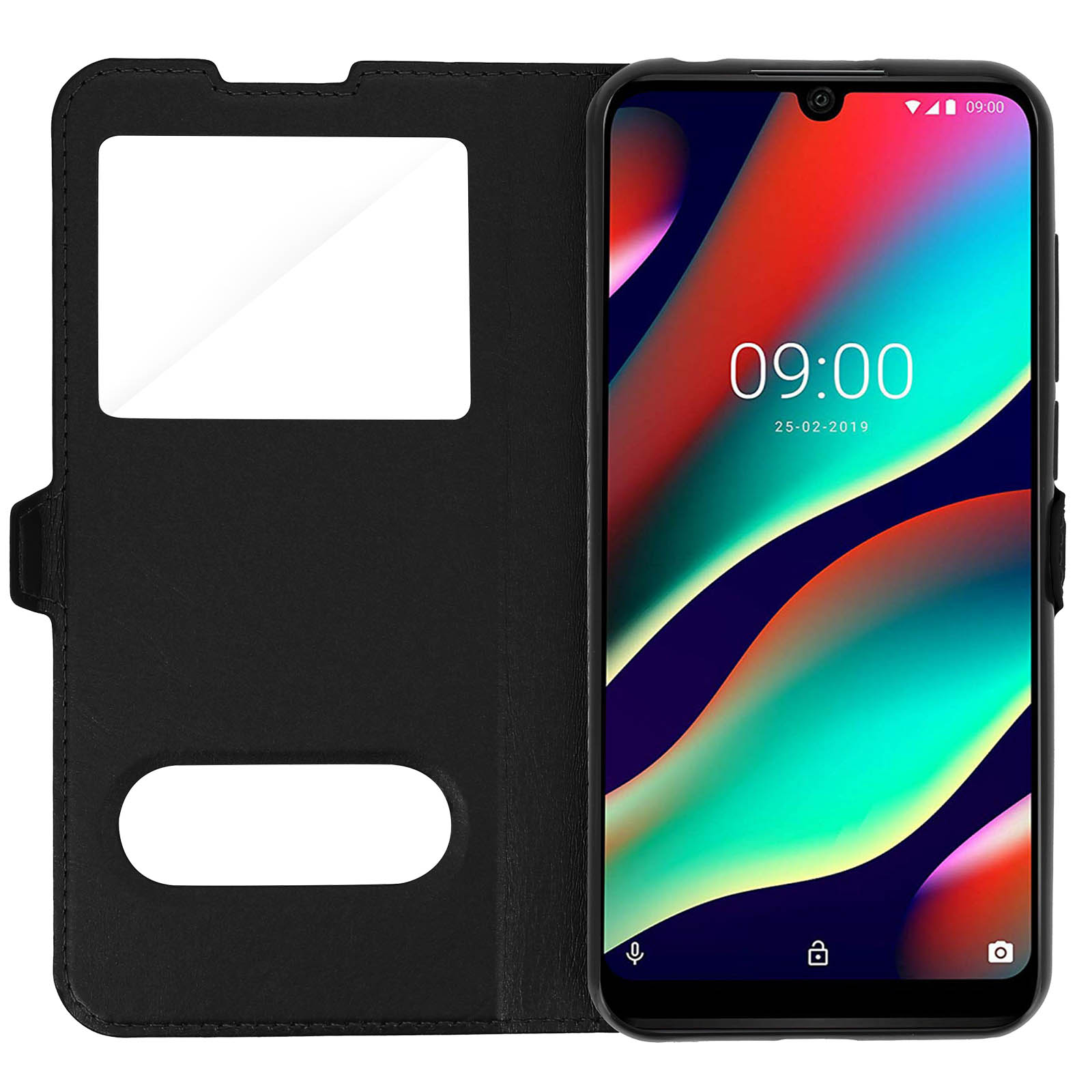 Un téléphone avec un étui noir est ouvert, affichant l'heure et la date.