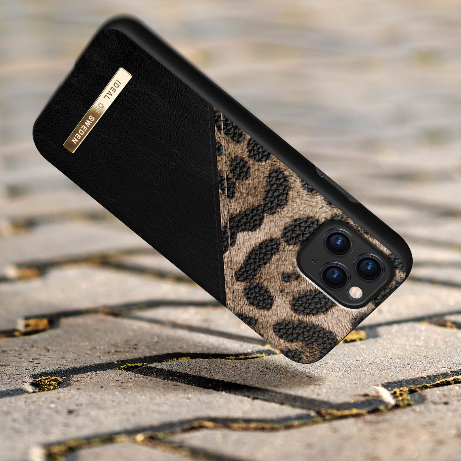 SWEDEN 13 Leopard iPhone IDEAL Backcover, Midnight Apple, Pro, OF IDACAW21-I2161P-330,