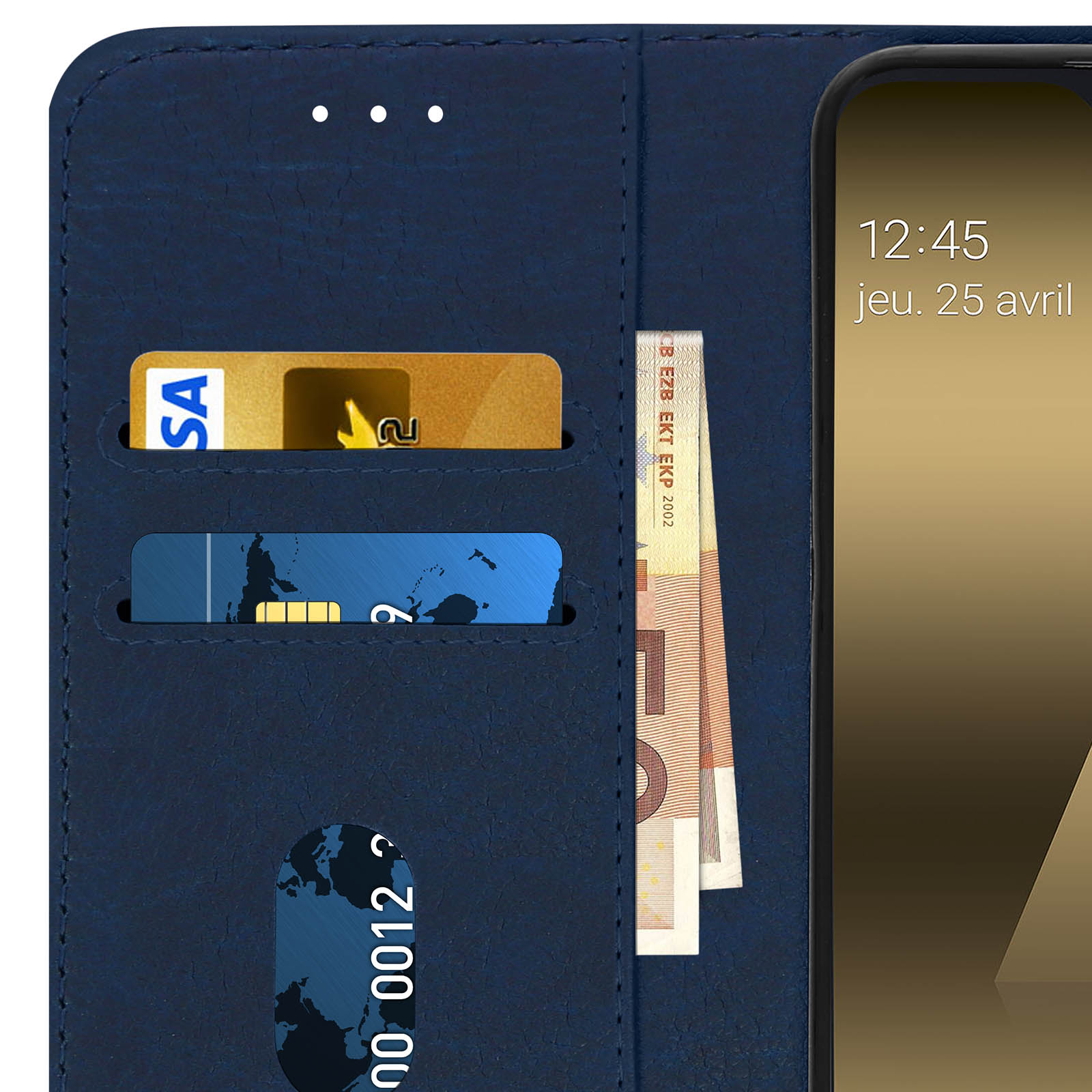 Coque de téléphone bleu foncé ouverte, avec cartes et argent visibles. L'heure est visible.