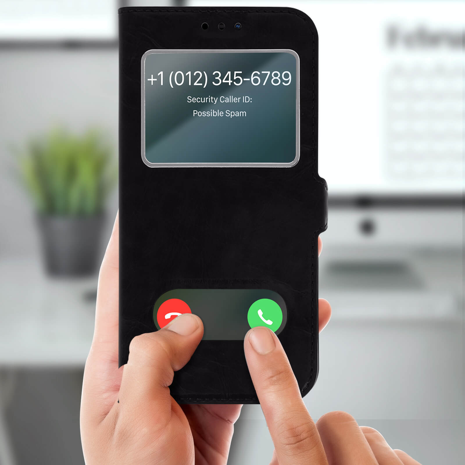Una custodia nera per telefono con finestra, che mostra uno schermo. Mani tengono la custodia.