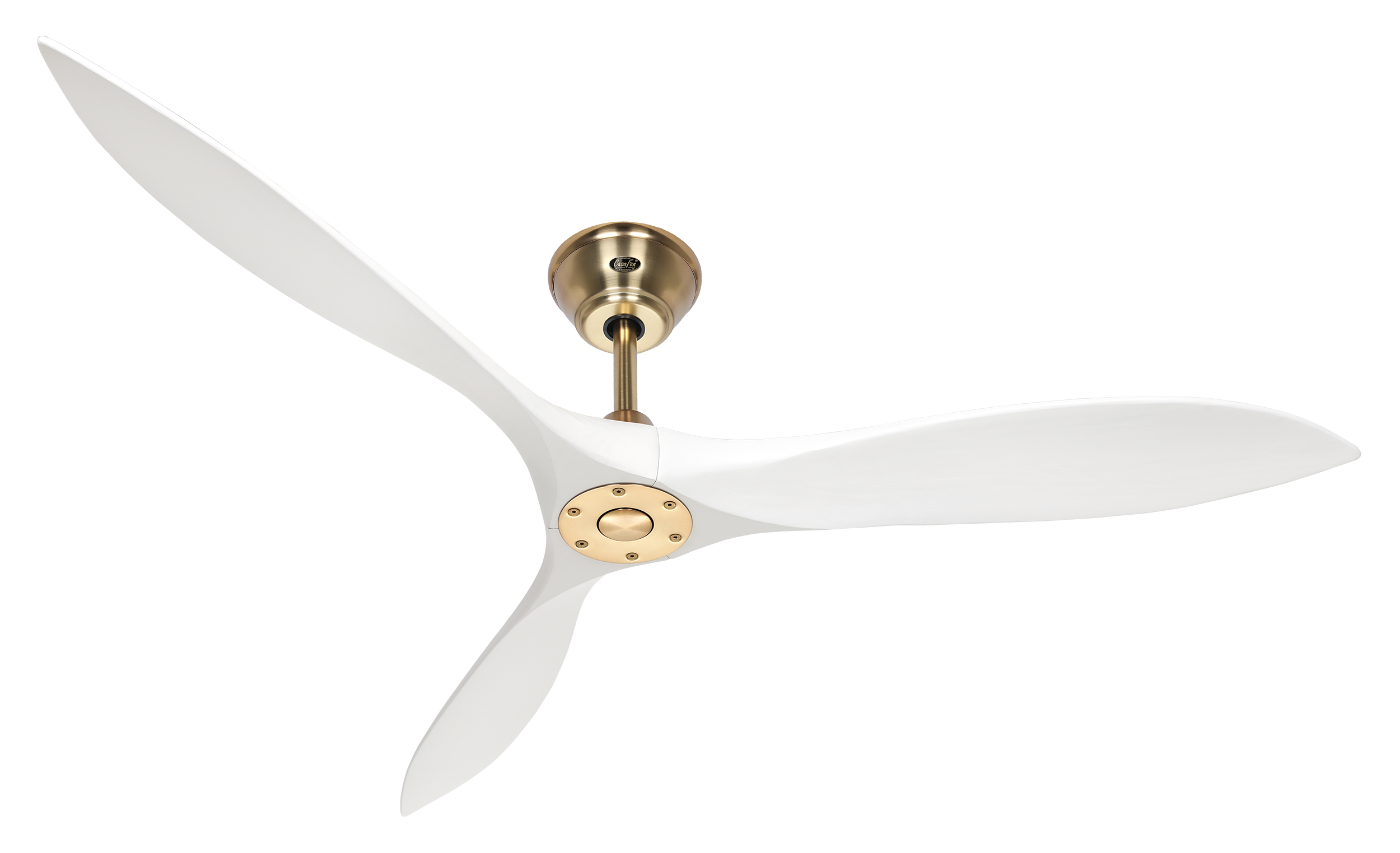 Ventilatore da soffitto bianco con tre pale e dettagli in ottone.