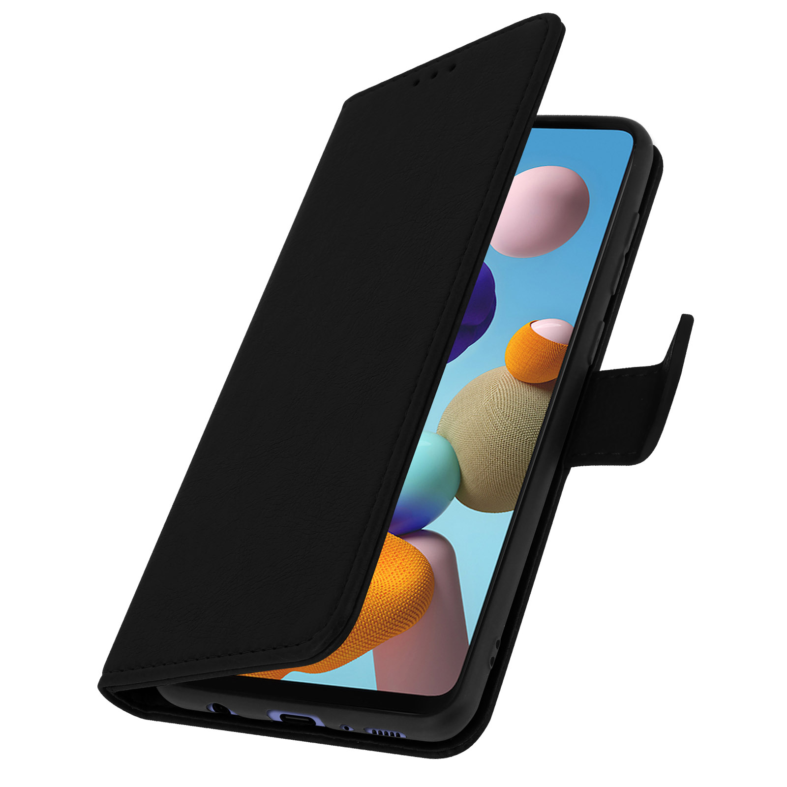 Een zwarte telefoon in een zwarte leren hoes, geopend. Het scherm van de telefoon toont een kleurrijk beeld.