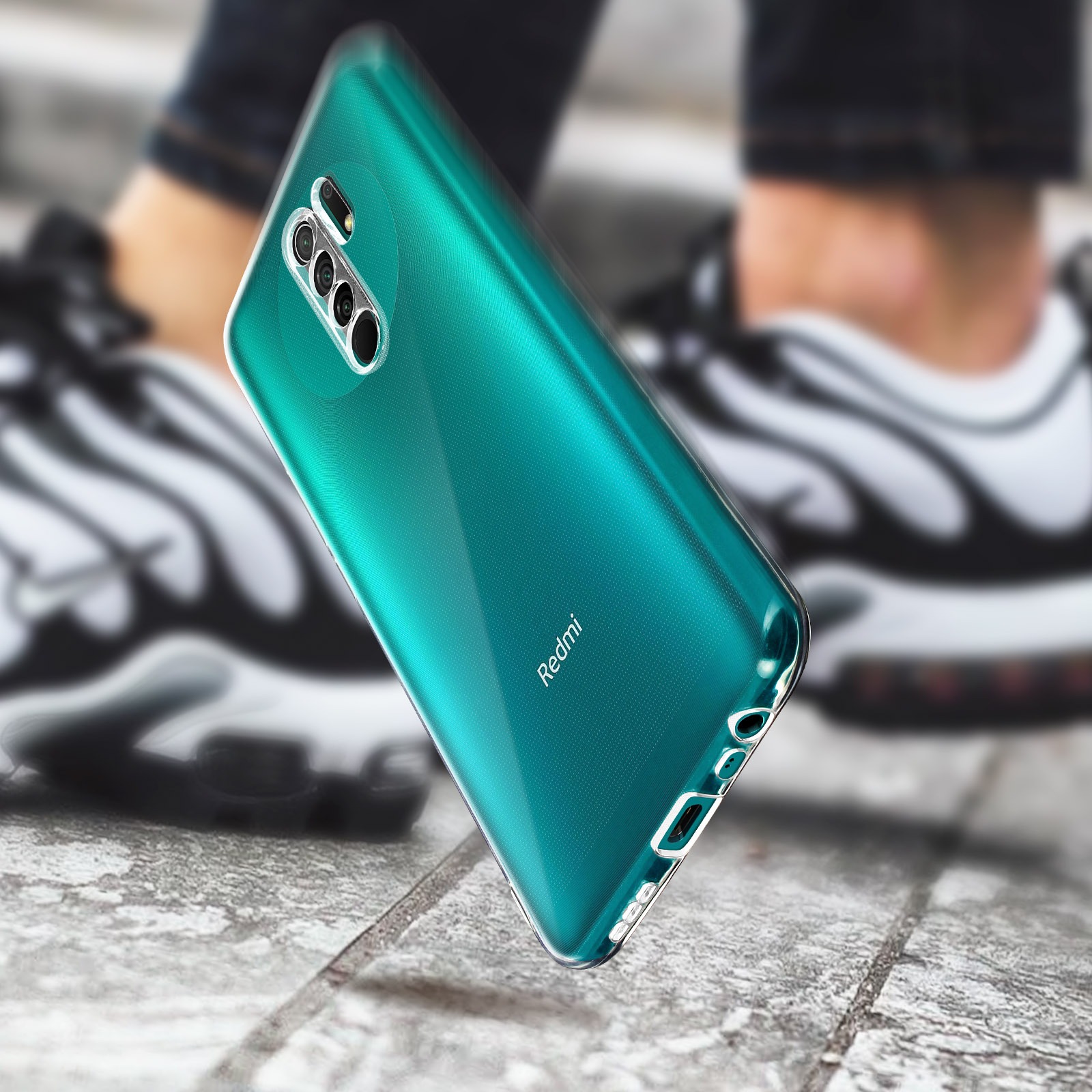 Groene telefoonhoes voor schoenen. De hoes heeft meerdere lenzen en een Redmi-logo.