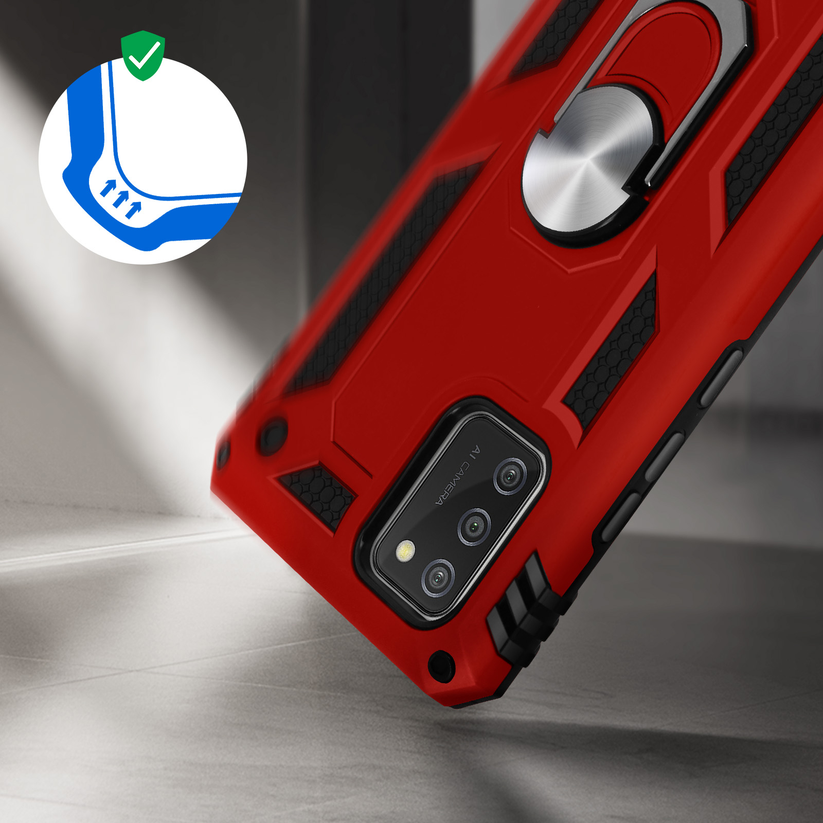 Custodia rossa con dettagli neri, anello di supporto e configurazione a tripla fotocamera.