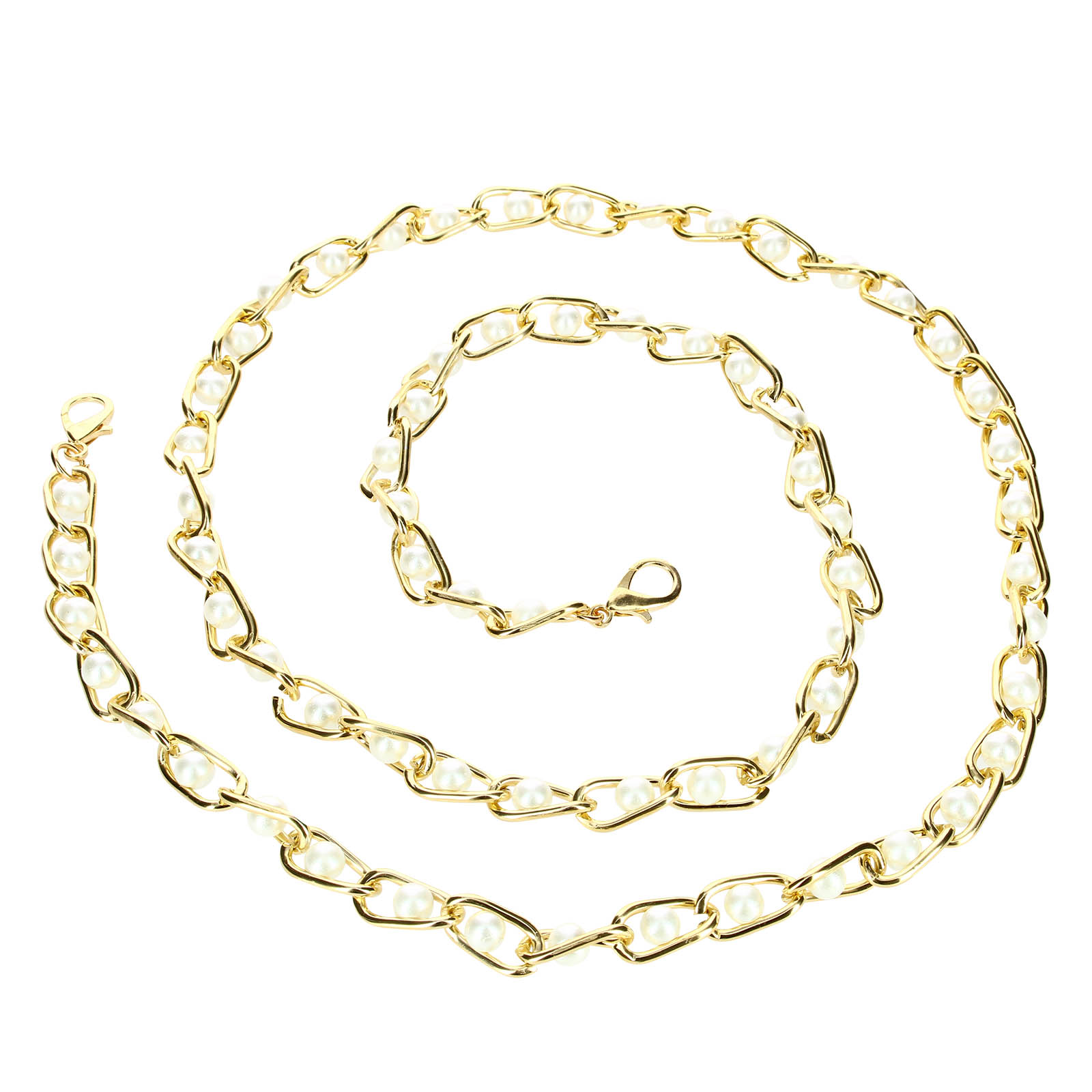 Collana dorata con perle bianche, disposte a spirale, su sfondo bianco.