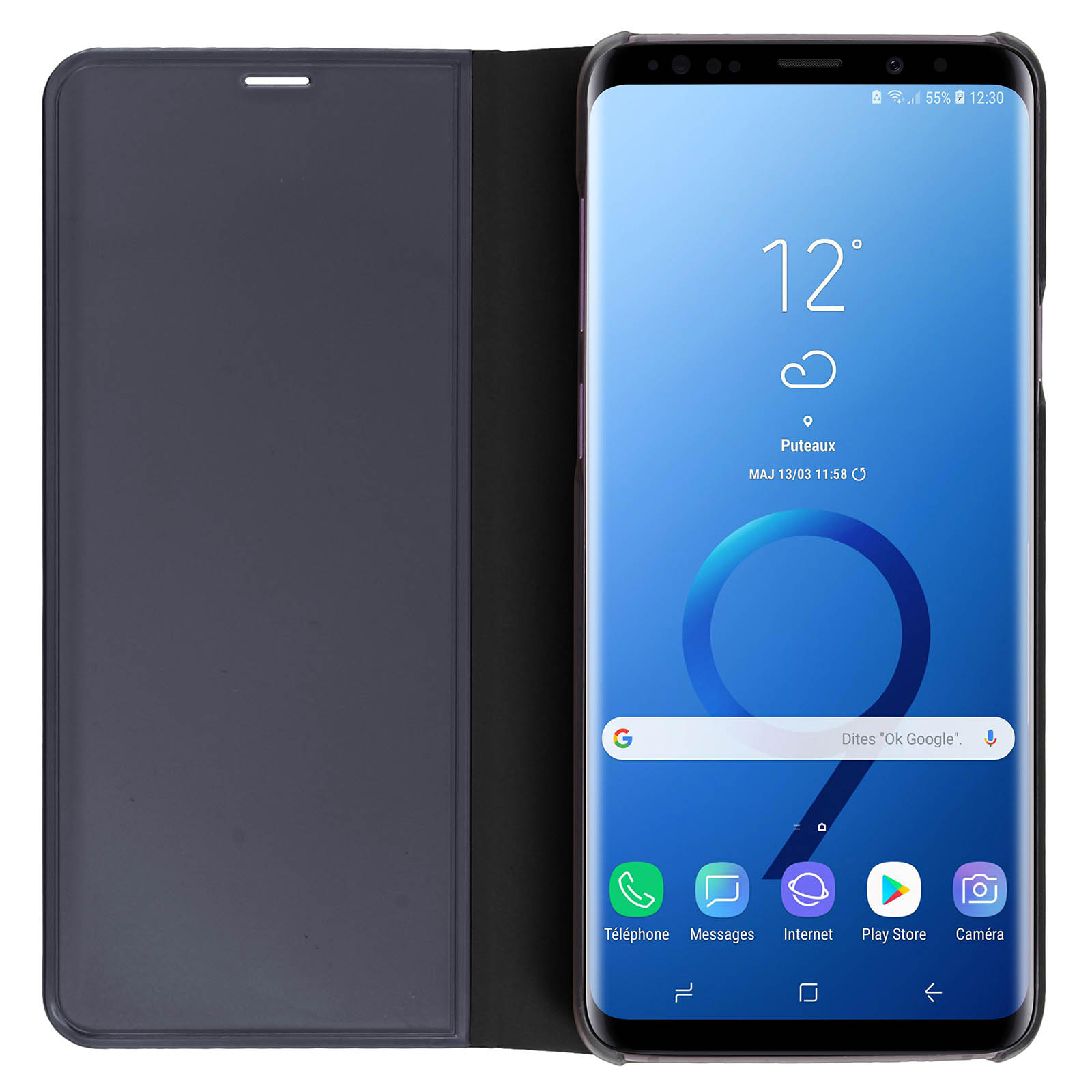 Un telefono in una custodia blu scuro. Lo schermo mostra l'ora e altre informazioni.