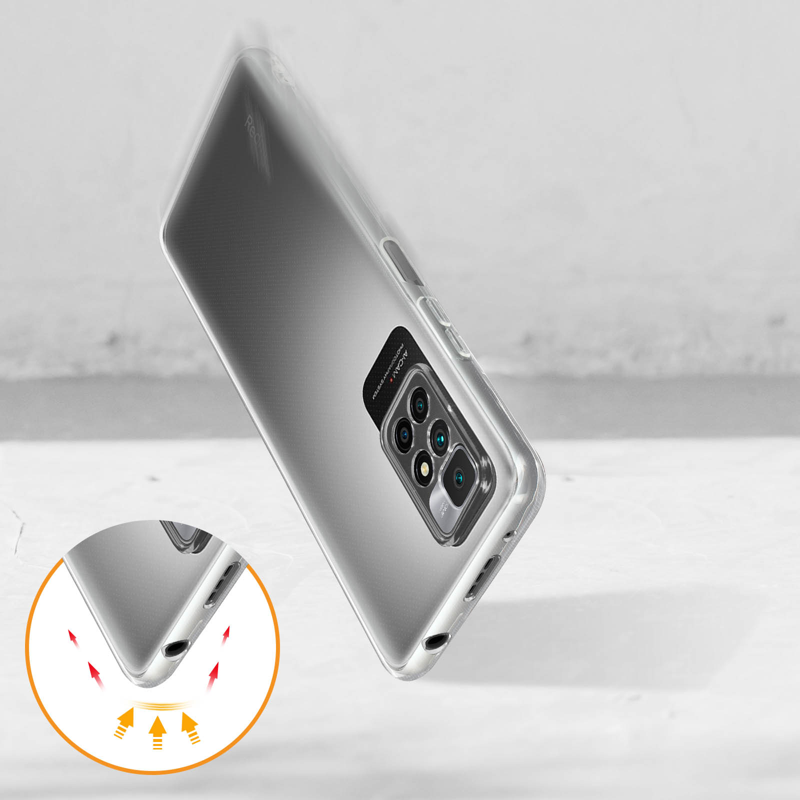Coque de téléphone transparente sur surface blanche. La coque est légèrement inclinée, mettant en valeur.