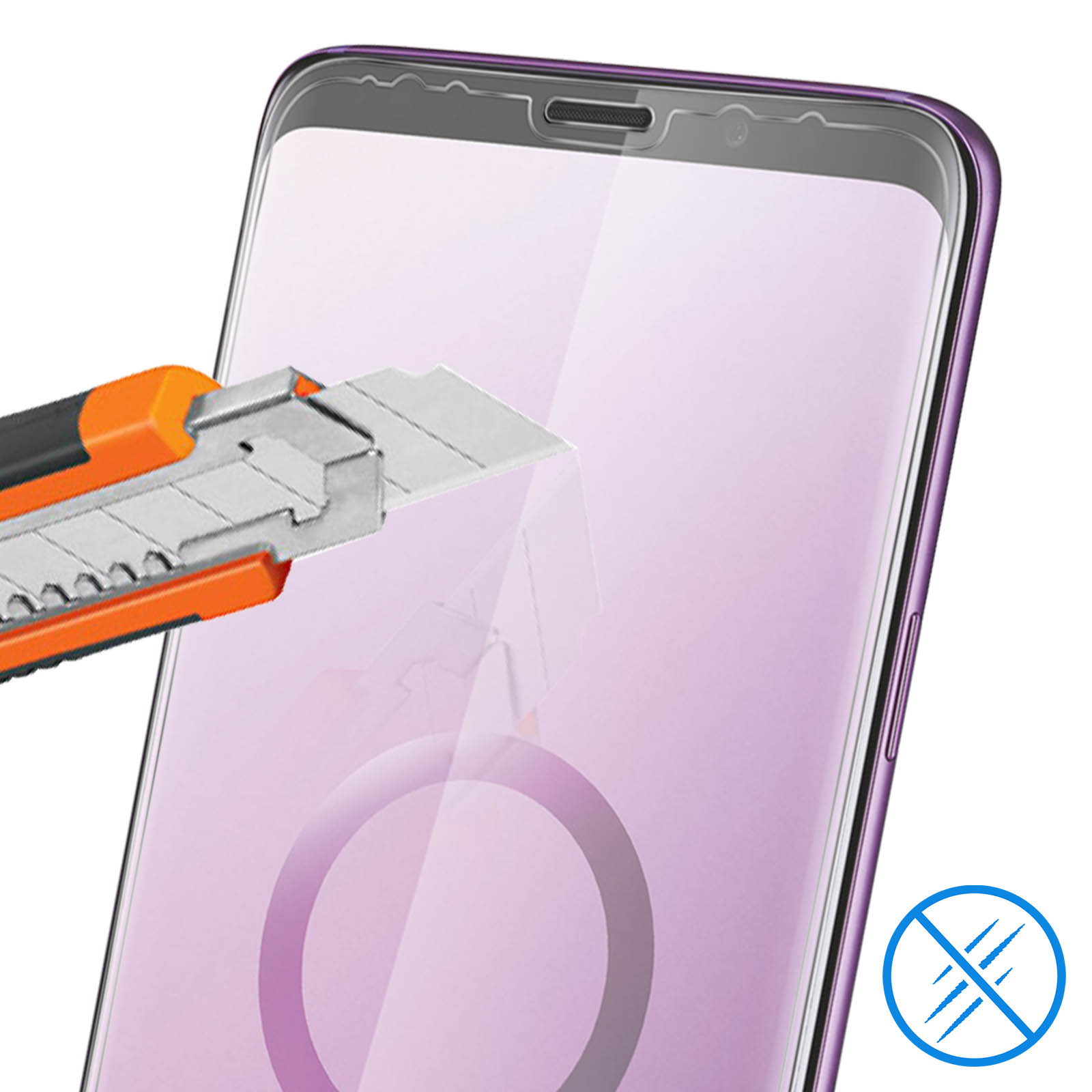 Un telefono con una protezione per lo schermo che viene tagliata. Un taglierino è tenuto sullo schermo.