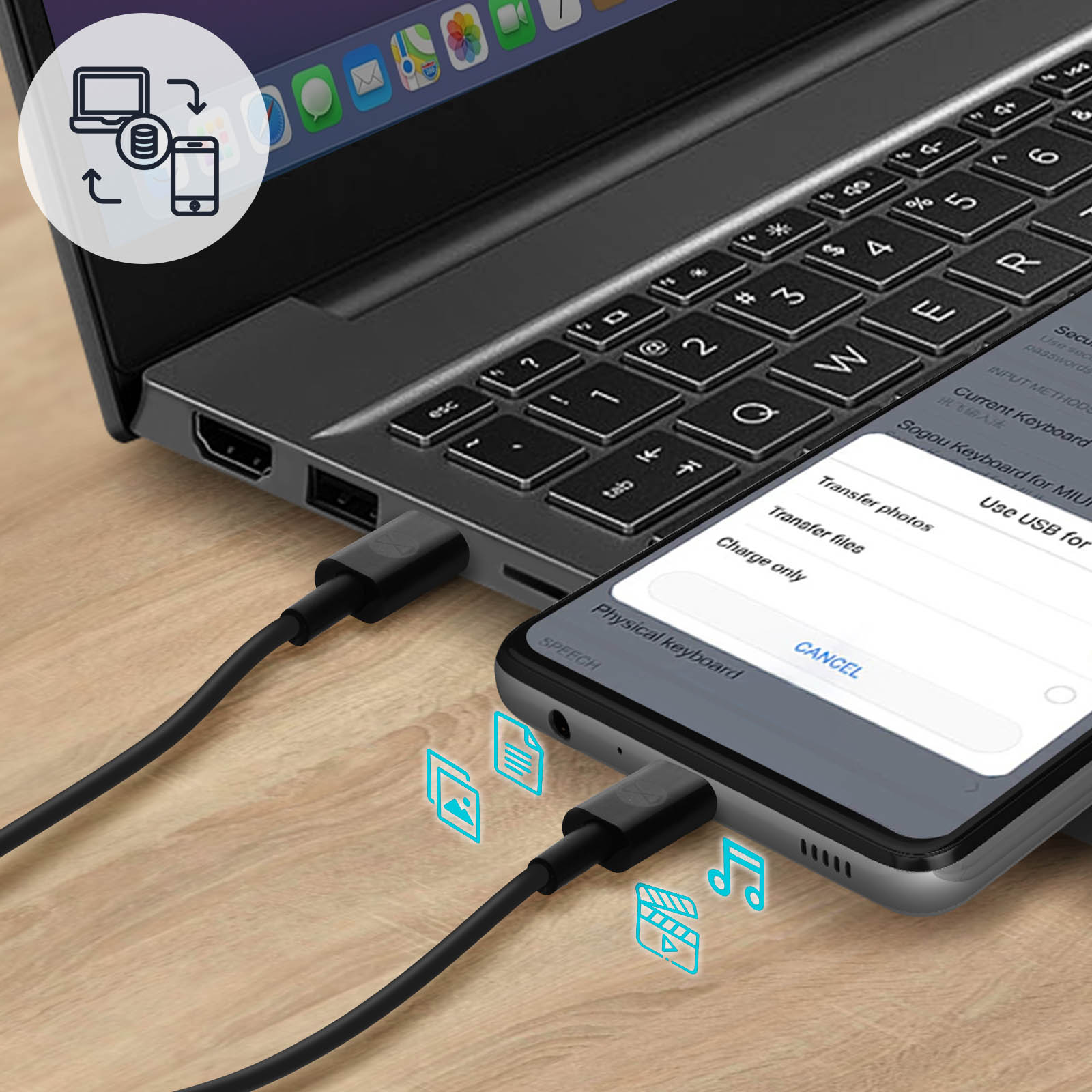 Smartphone collegato a un laptop con cavo USB. Schermo mostra opzioni di trasferimento. Icone visualizzate.