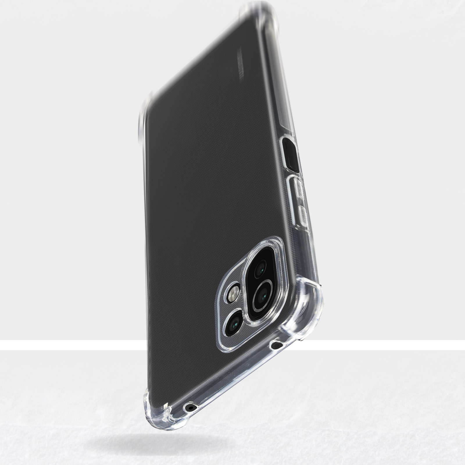 Custodia trasparente per telefono su una superficie bianca. Il telefono è angolato. La fotocamera è visibile.