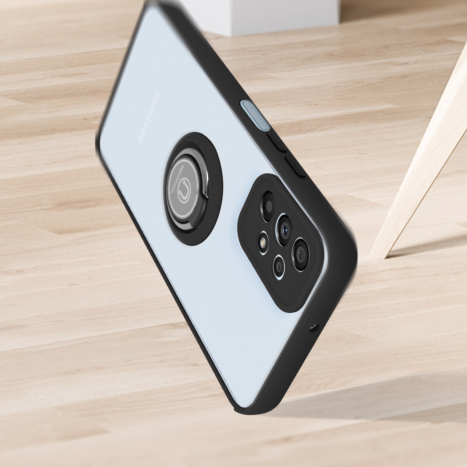 Coque de téléphone avec support d'anneau, sur une surface en bois, avec la caméra du téléphone visible.