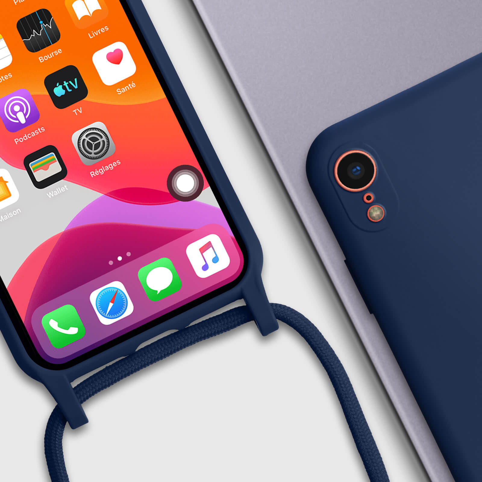 Téléphone avec icônes et cordon. Un autre téléphone avec étui en arrière-plan, avec une bosse de caméra.